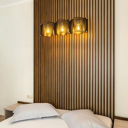 4 Iliopetra Szkála Szotírosz