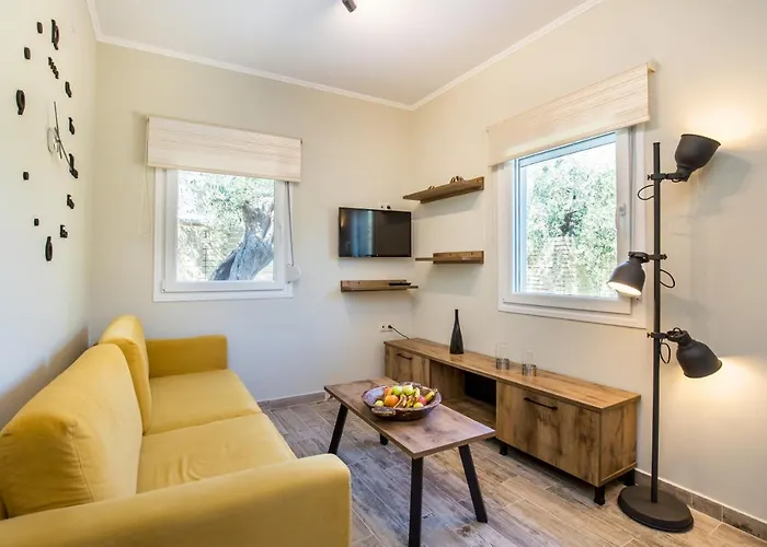 4 Iliopetra Case de vacanță