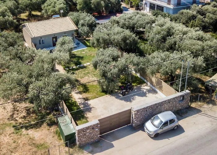 4 Iliopetra Skala Sotiros