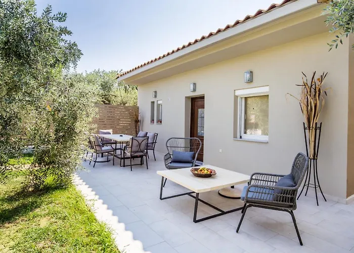 4 Iliopetra Case de vacanță