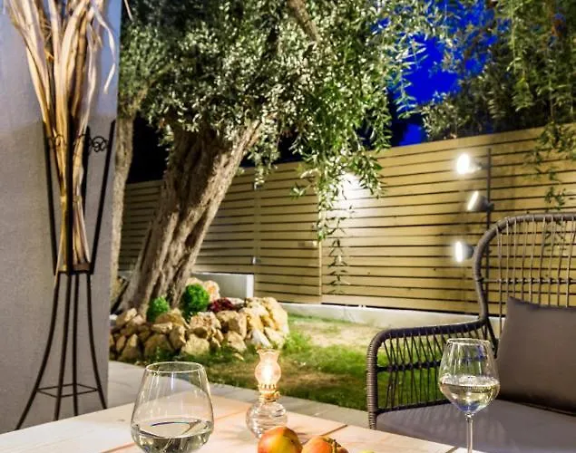 4 Iliopetra Case de vacanță *