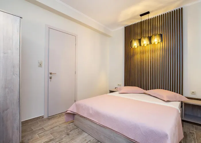 Case de vacanță 4 Iliopetra *